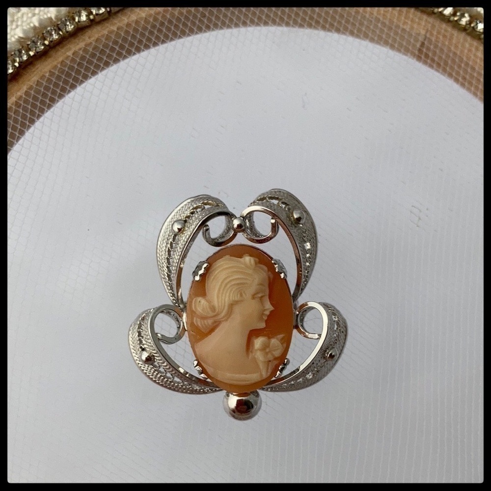 Sterling Silver Vintage Cameo Brooch - Picture 11 of 11